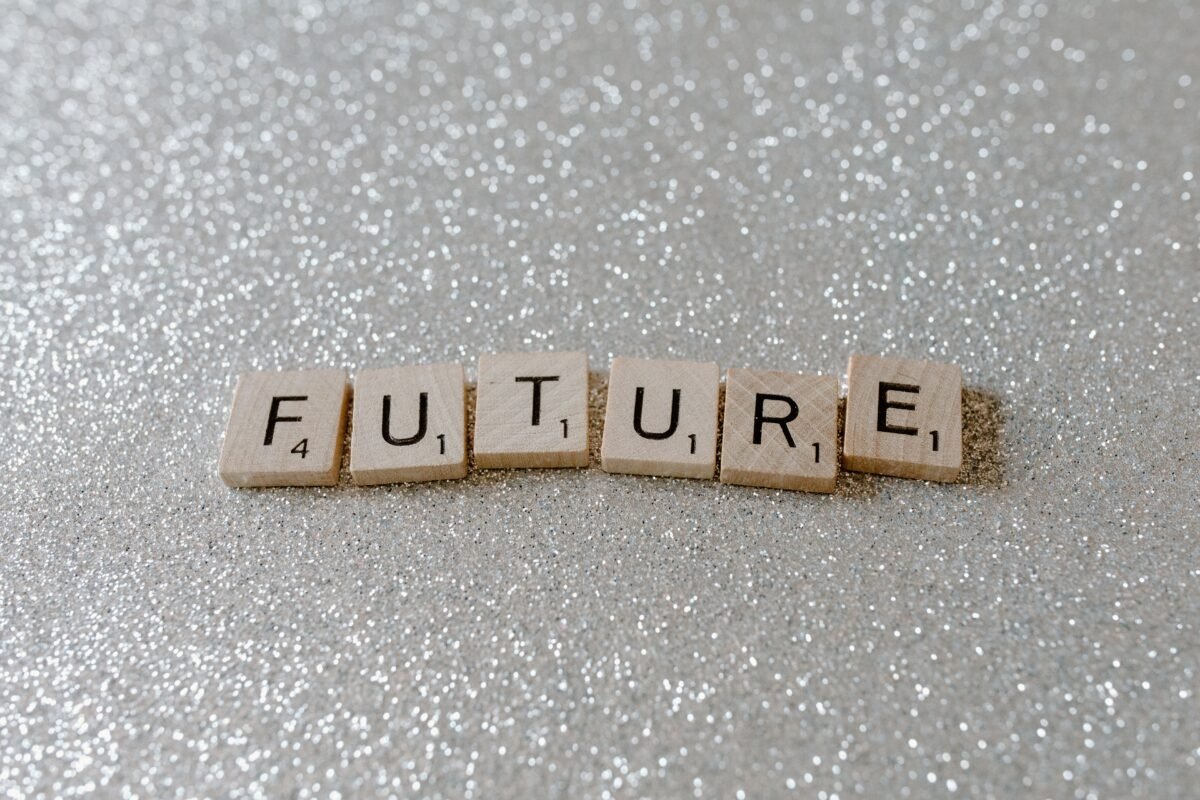 THE SPANISH “PROGRESSIVE FUTURE” IN A SNAP!